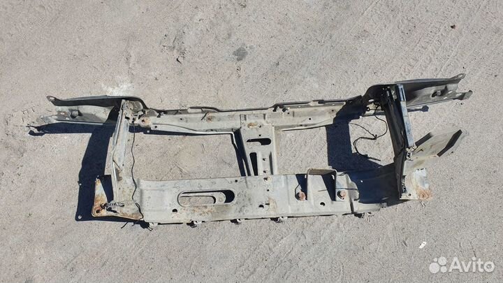 Передняя панель с траверсой ауди 80 90