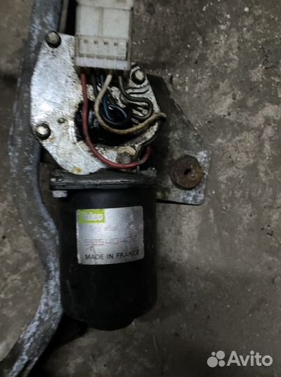 Трапеция дворников с моторчиком Peugeot 405