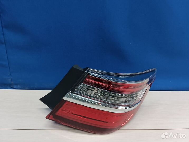 Фонарь правый внешний Toyota Camry 7 хв50 11-17