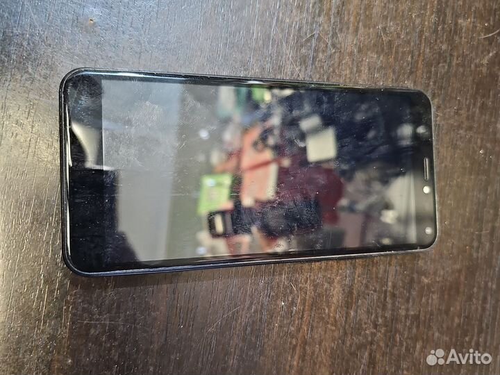 Телефон Vsmart V220B