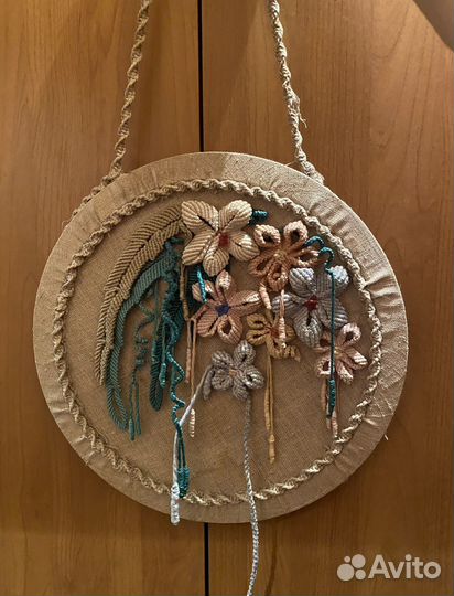 Настенное панно. Вышивка