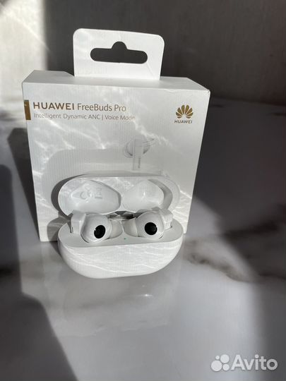 Беспроводные наушники Huawei FreeBuds pro