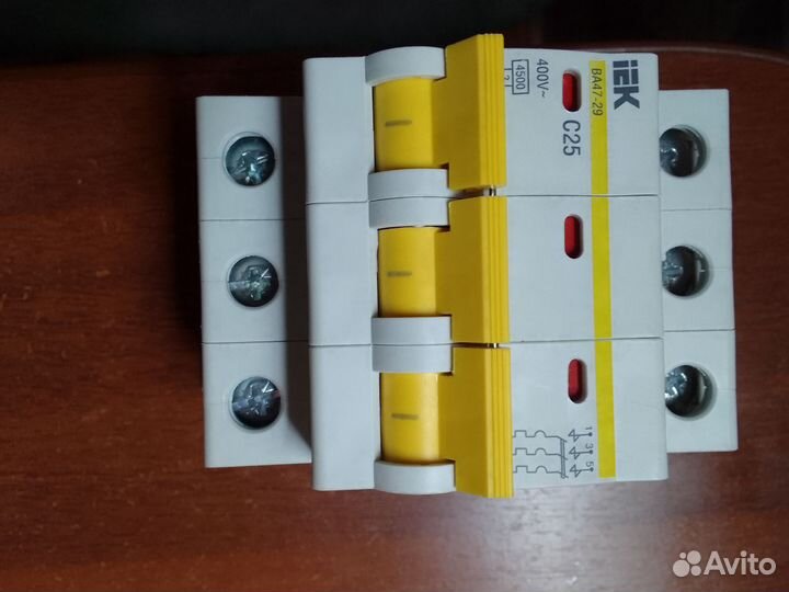 Автоматический выключатель