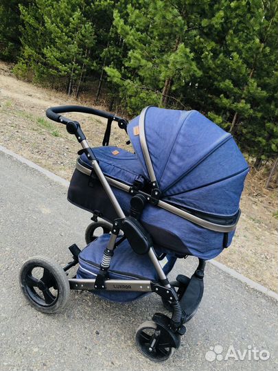 Продам детскую коляску LuxMom 555 2в1