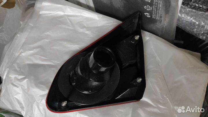 Фонарь в крышку багажника