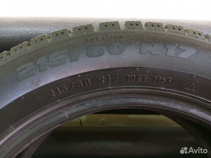 Pirelli Formula Ice 215/60 R17