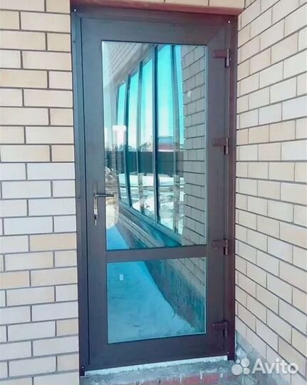 Пластиковые двери