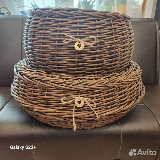 Кашпо и дровницы из искусственного ротанга