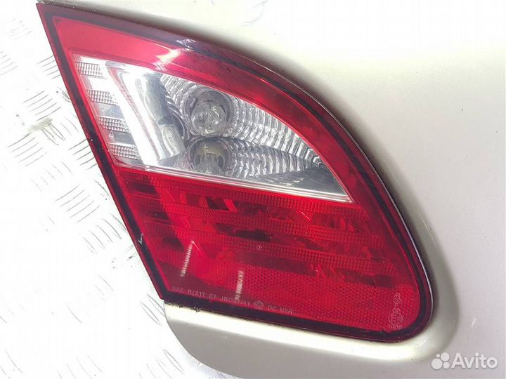 Фонарь крышки багажника левый Chrysler Sebring