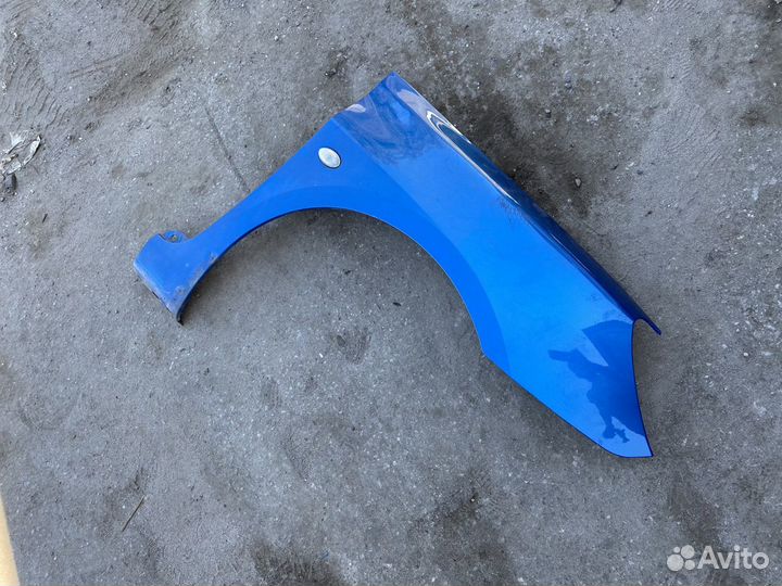 Крыло переднее правое Peugeot 307
