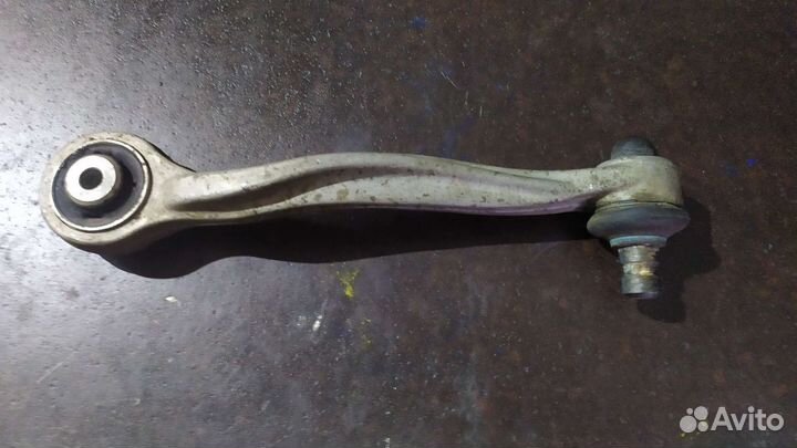 Рычаг передний верхний правый задний Ауди а8 д3