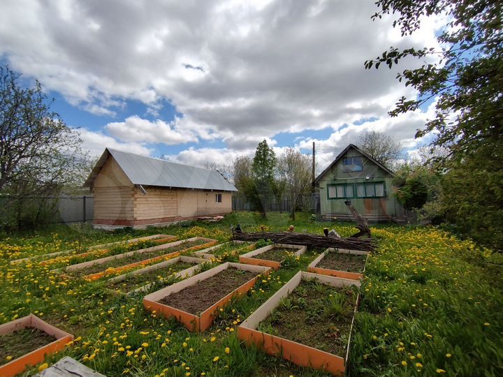 Дом 24 м² на участке 6 сот.