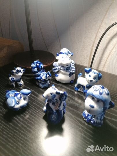 Фигурки из гжели