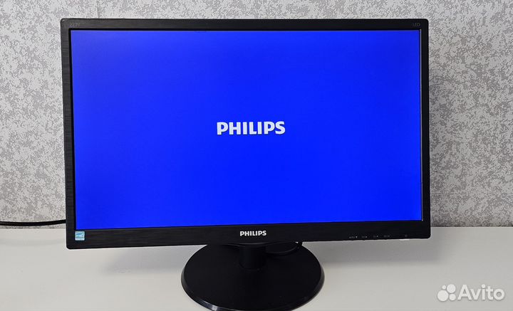 Монитор Philips 223v5l
