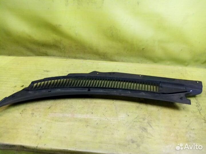 Жабо правое Dodge Intrepid