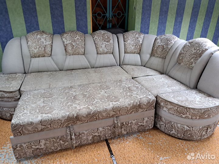 Угловой диван