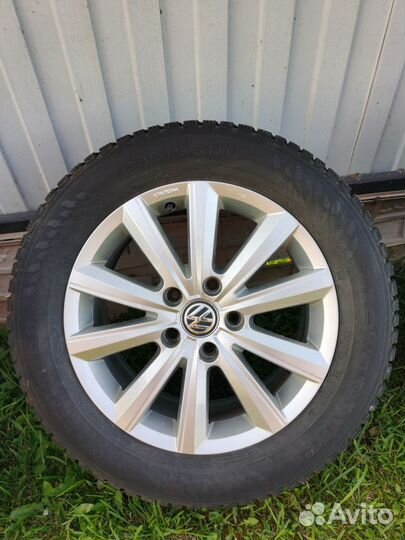 Nokian Tyres Hakkapeliitta 9 235/55 R17