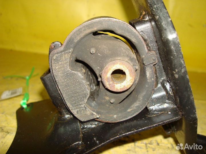 Подушка двс Toyota Porte NSP140 (Переднее Левое)