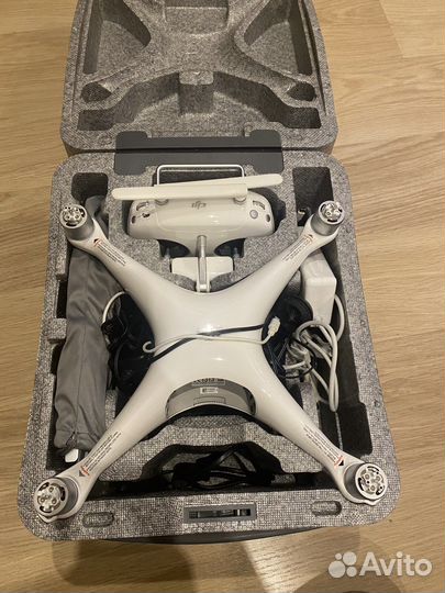 Квадрокоптер dji phantom 4