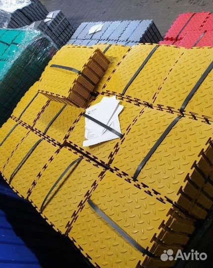 Модульная пвх плитка в автосервис / сто