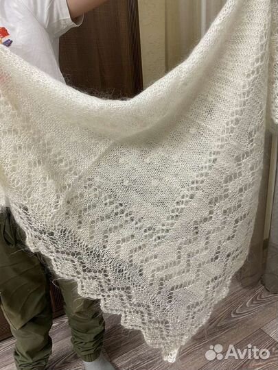 Оренбургский пуховый платок новый, размер 100*100