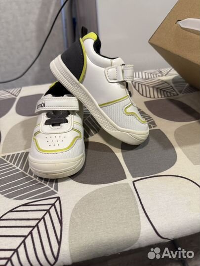 Кроссовки детские 22 размер