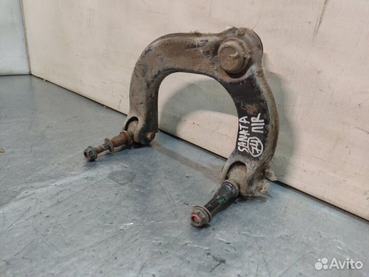 Рычаг подвески верхний передний правый Hyundai