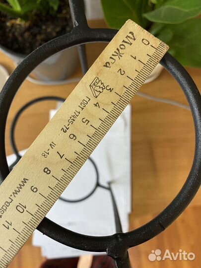 Подставка для цветов черная (матовая)