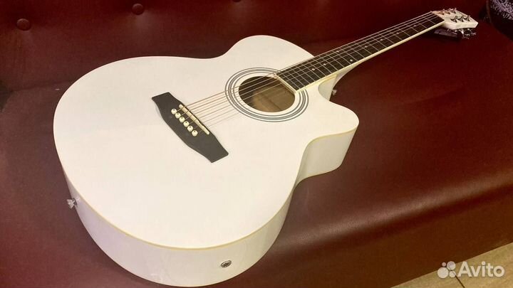 Электроакустическая гитара