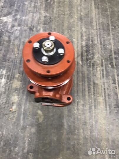 Водяной насос помпа