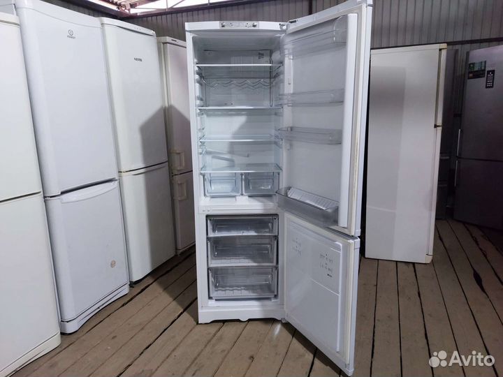 Холодильник бу Hotpoint-Ariston rmba2185.23