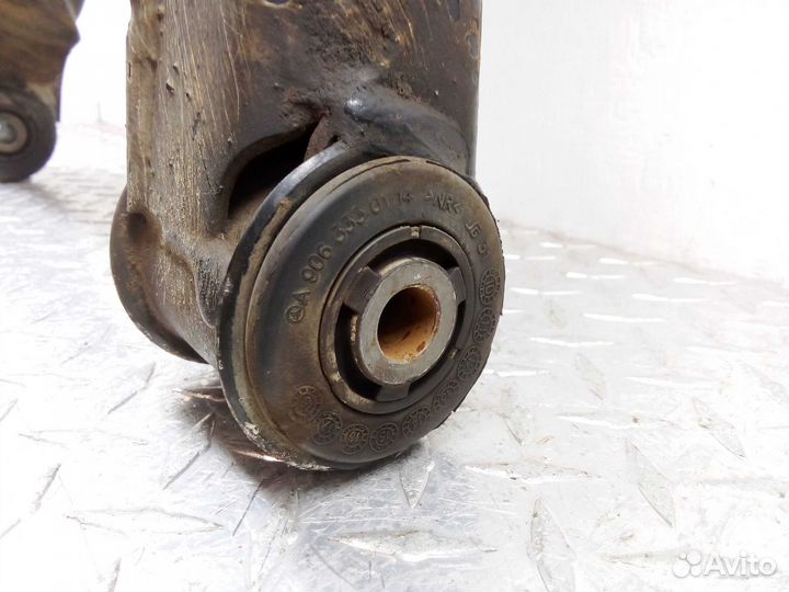 Рычаг передний левый нижний Mercedes Sprinter W906