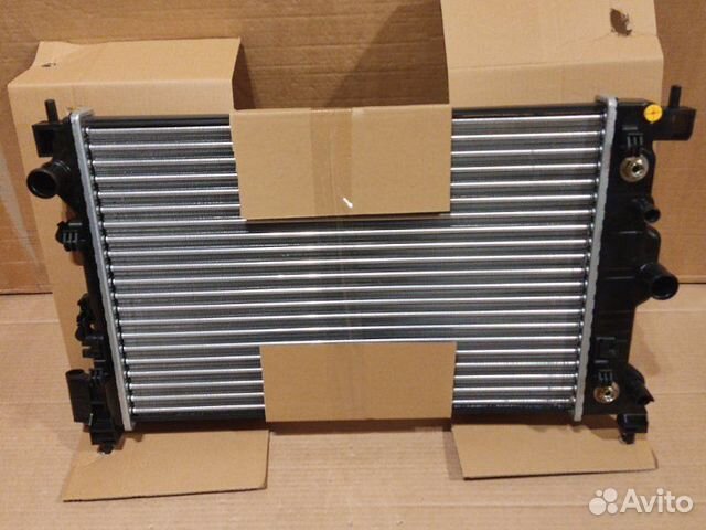 Радиатор охлаждения Chevrolet Aveo T300 1.6
