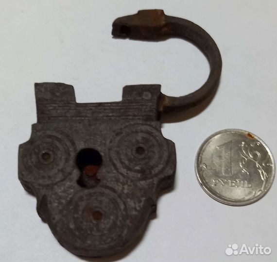 Медный старинный замочек