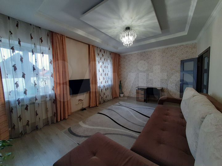 Коттедж 160 м² на участке 8 сот.