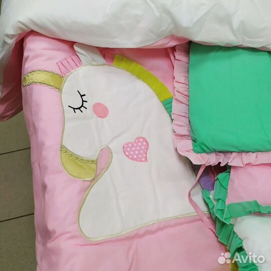 Комплект с бортиками в детскую кроватку