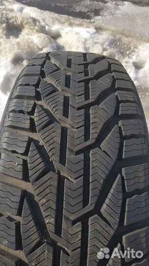 Kormoran Snow 215/55 R18 99V