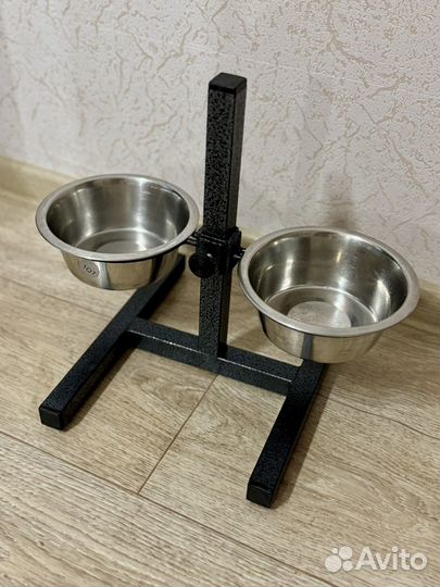 Миски на подставке 2х 0,6 литра для средних пород