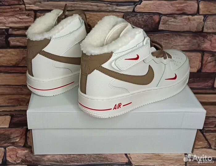 Кроссовки женские Nike Air Force 1 mid 07 зимние