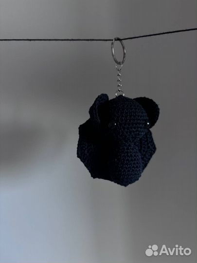 Вязаный брелок