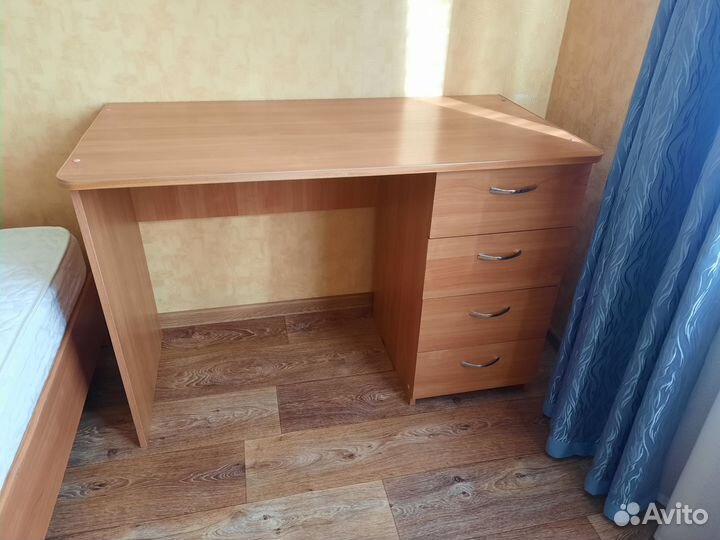 Набор мебели для школьника