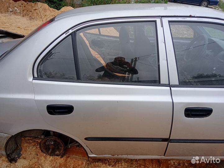 Hyundai accent дверь задняя правая