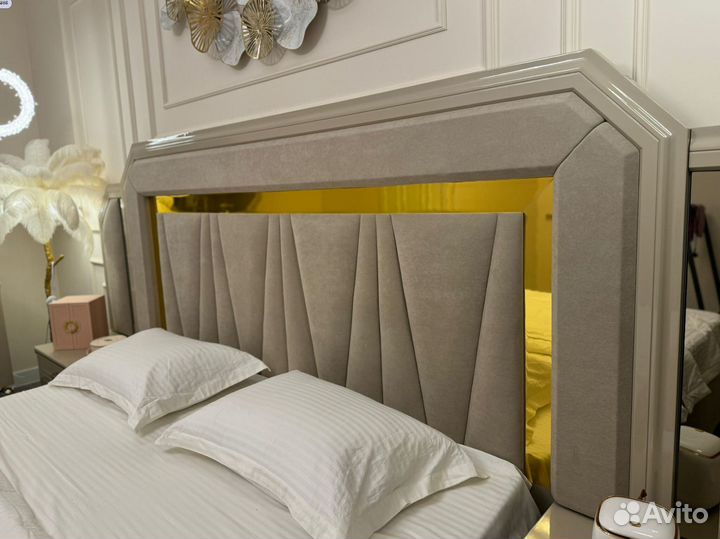 Кровать в спальню Спальня