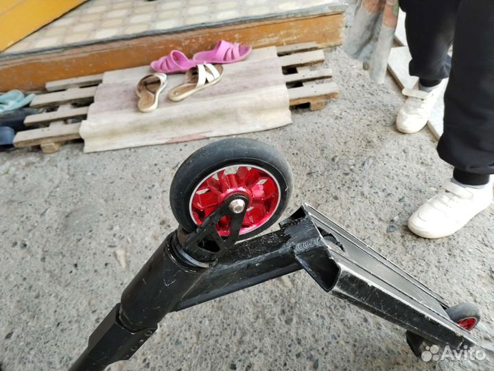 Трюковой самокат