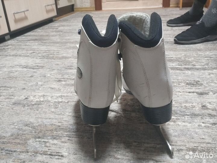 Коньки фигурные