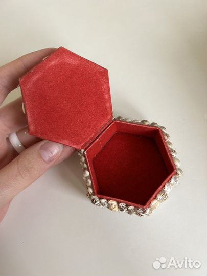 Шкатулки для украшений