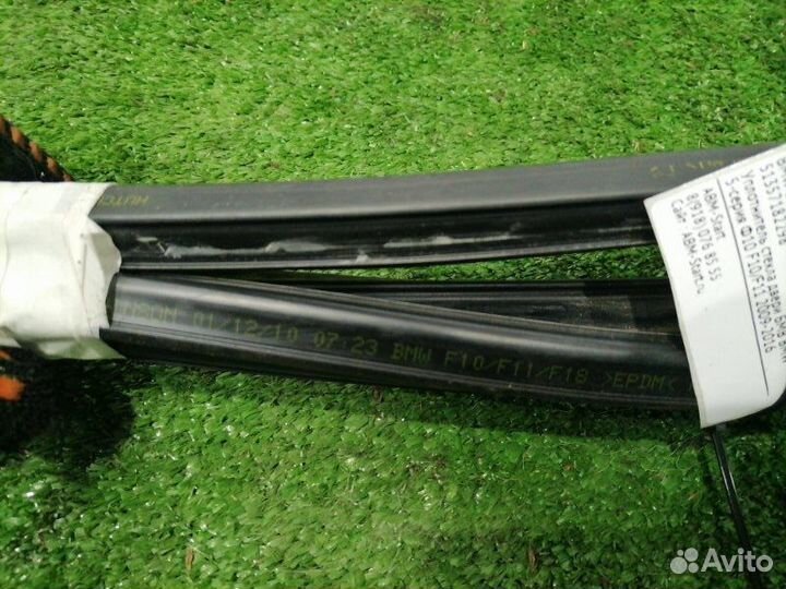 Направляющая стекла двери задняя правая Bmw 523