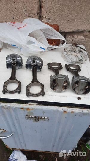 Поршни 0, 83. С шатунами