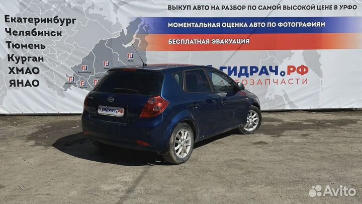 Ограничитель двери передний Kia Ceed (ED) 79380-1H