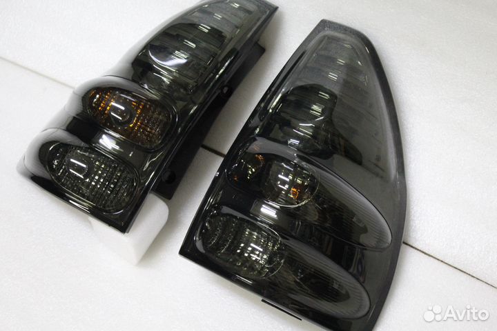Prado 120 LED Стоп сигналы диодные Черные L7OL1